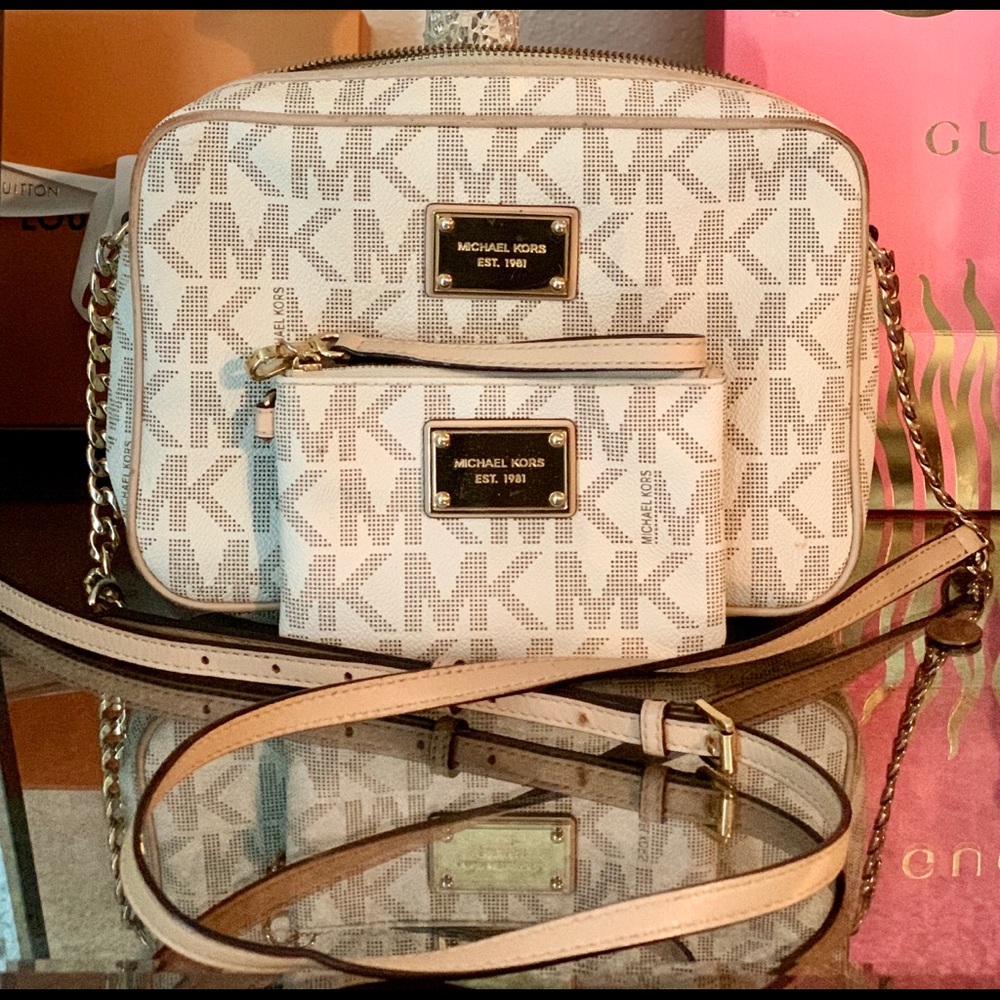 Michael Kors Crossbody Purse & Wristlet Set